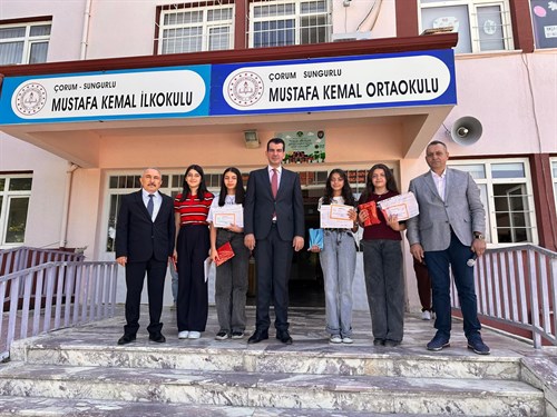 KAYMAKAMIMIZ 2024-2025 EĞİTİM VE ÖĞRETİM YIL SONU KARNE TÖRENİNE KATILDI