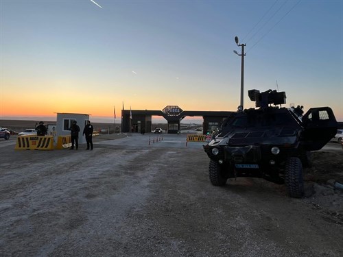 Kaymakamımız Mutlu KÖKSAL, Sungurlu Organize Sanayi Bölgesi’nde nizamiye ve güvenlik noktalarına giderek, denetim ve incelemelerde bulundu.